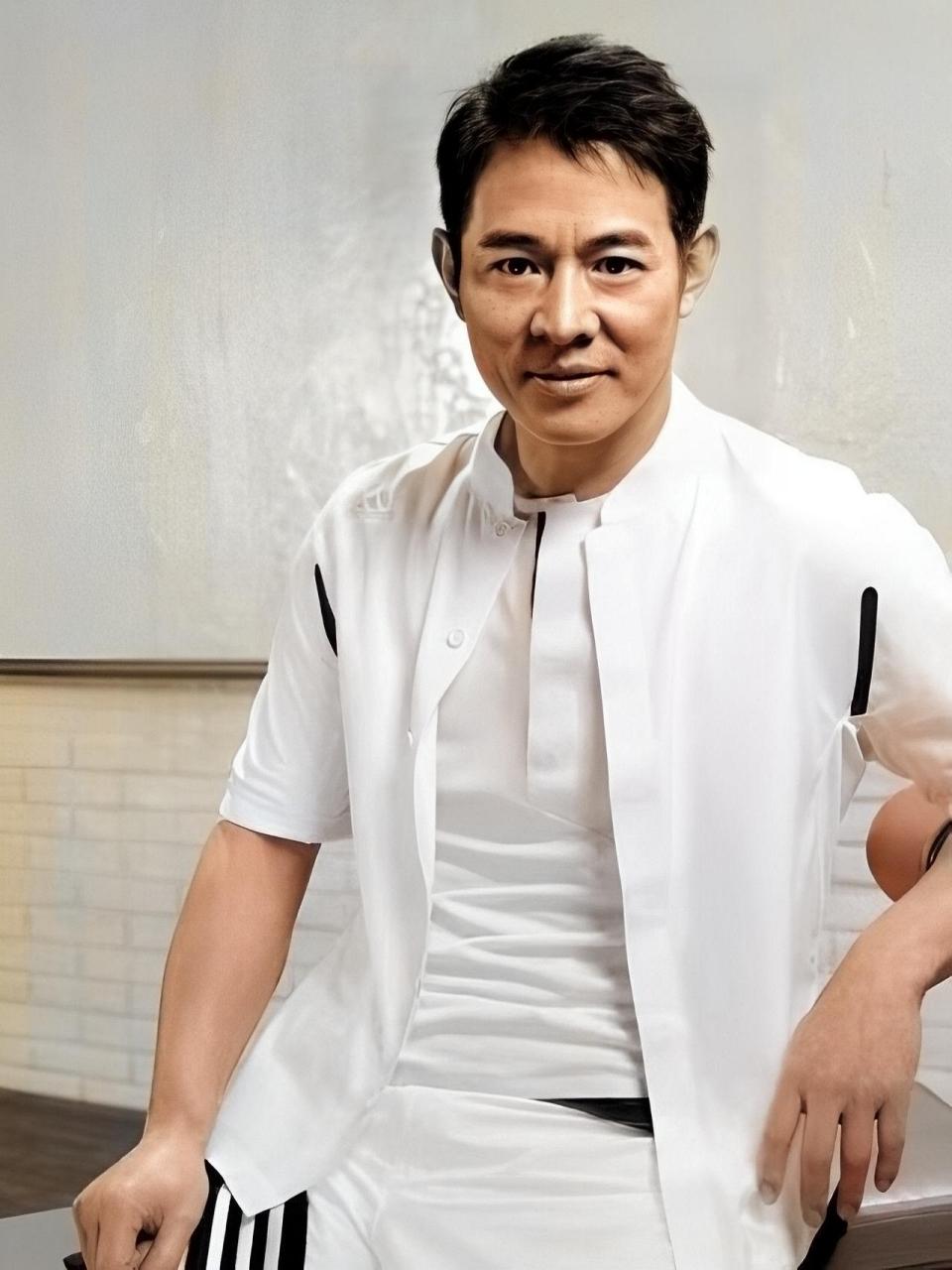 李连杰身价多少亿 李连杰的身价是多少