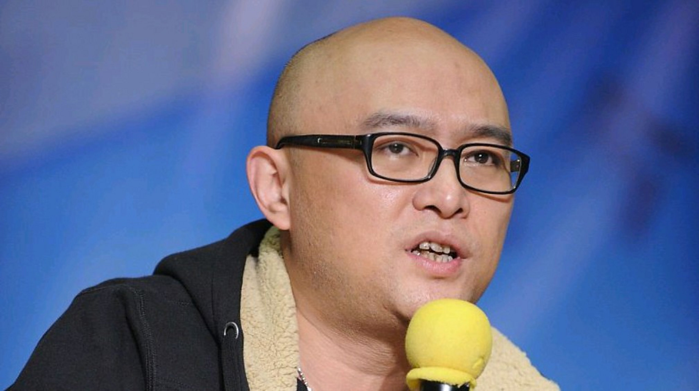 孟非有头发时候的照片 孟非是谁有哪些经历