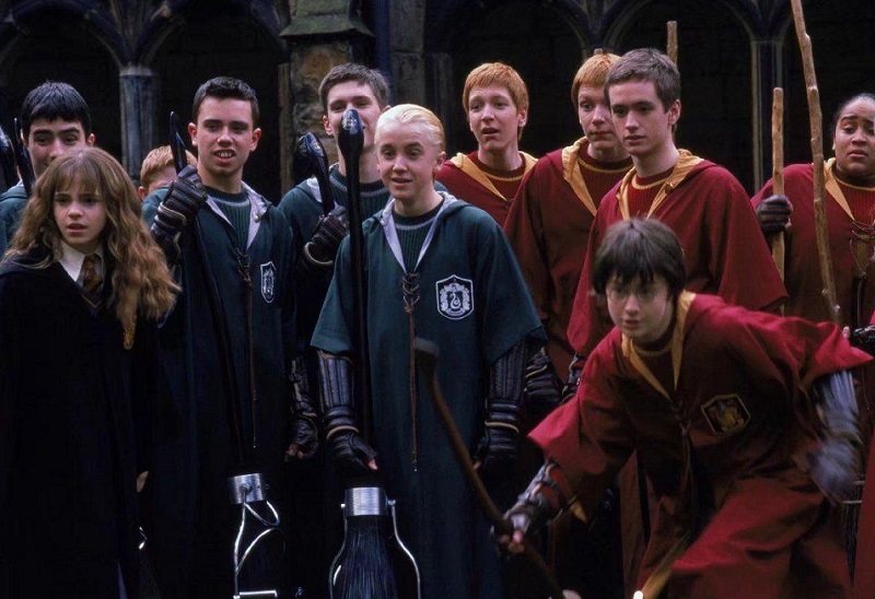 童谣与张默的恋爱经历