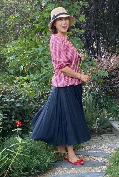 汽车引擎盖 汽车引擎盖怎么打开