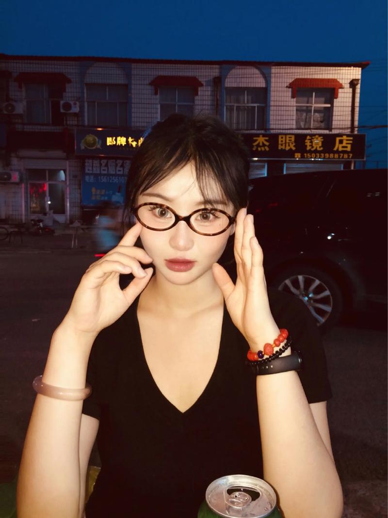 王星越吴佳怡官宣恋情