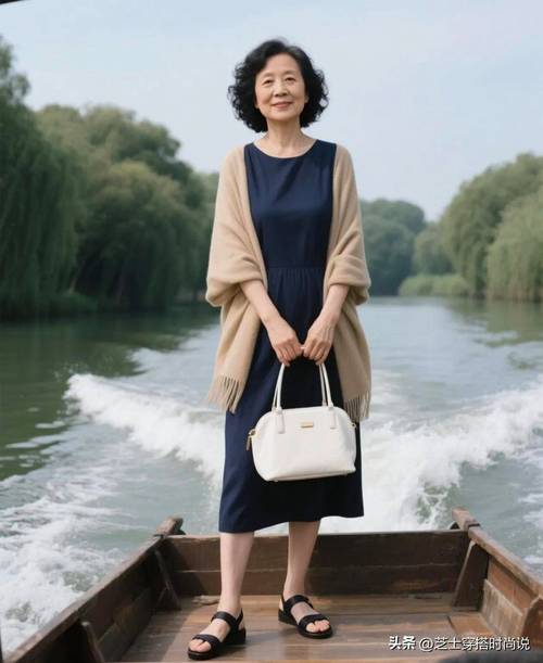 火凤凰歌词 火凤凰歌词乌兰托娅