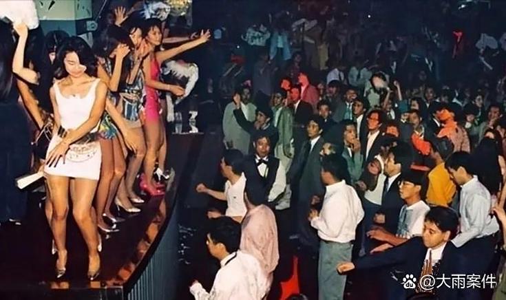 建议取消交通信号灯 萨科齐之子被批太离谱