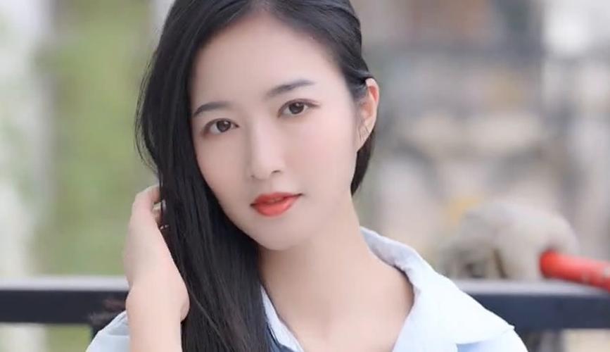 马斯克或成全球首位万亿美元富豪