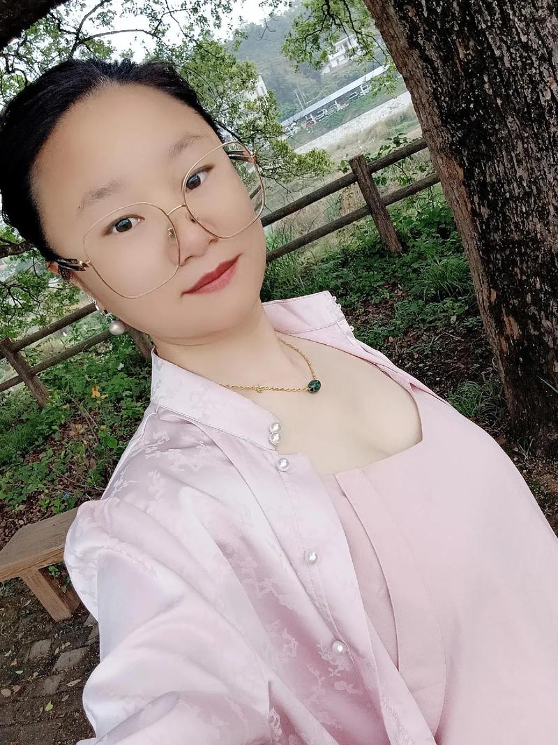 沉香树苗沉香树苗种几年才能结沉香 沉香树苗沉香树苗种几年才能结沉香