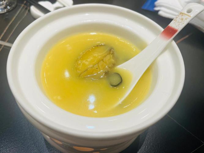 何超莲的个人资料身高