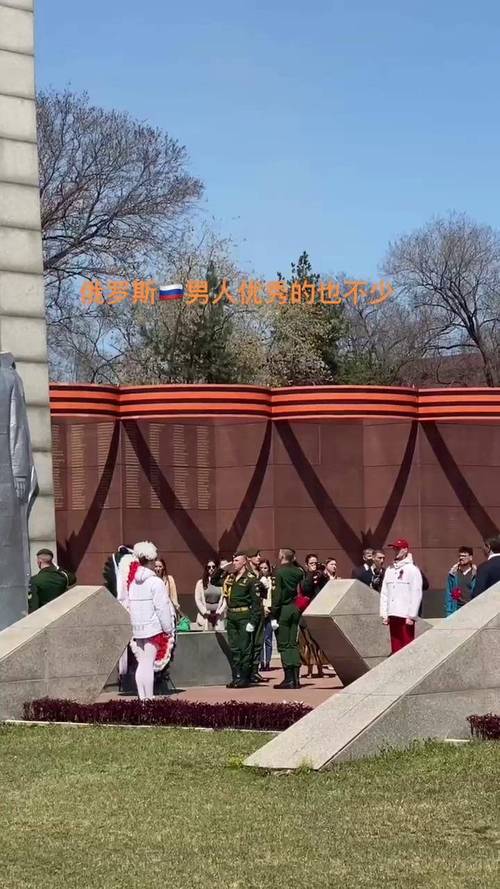 邓光荣蓝洁瑛个人资料