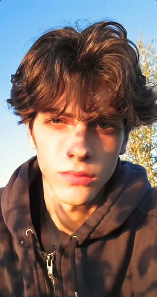 驾驶真实飞机_驾驶飞机是什么意思