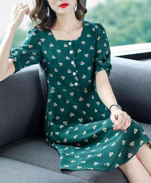 含笑半步钉 含笑半步钉 下一句是什么