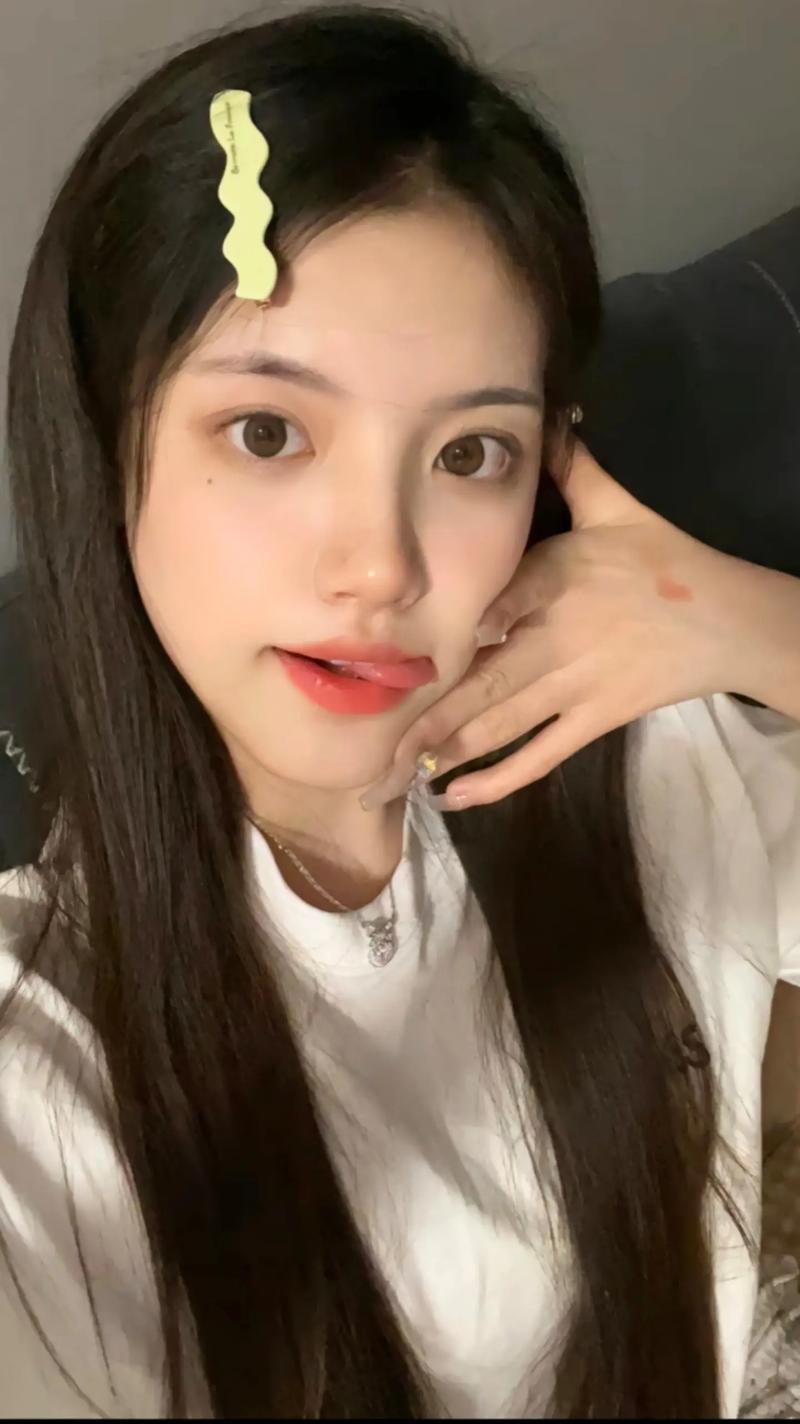 戚薇推荐的_戚薇推荐的直发梳是什么