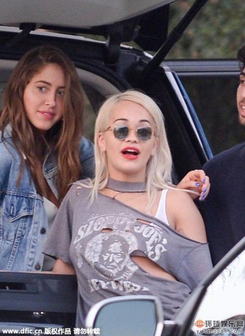 红星照我去战斗李双江