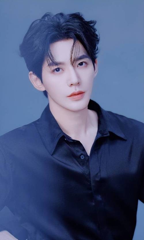 于小伟的雕于小伟老婆