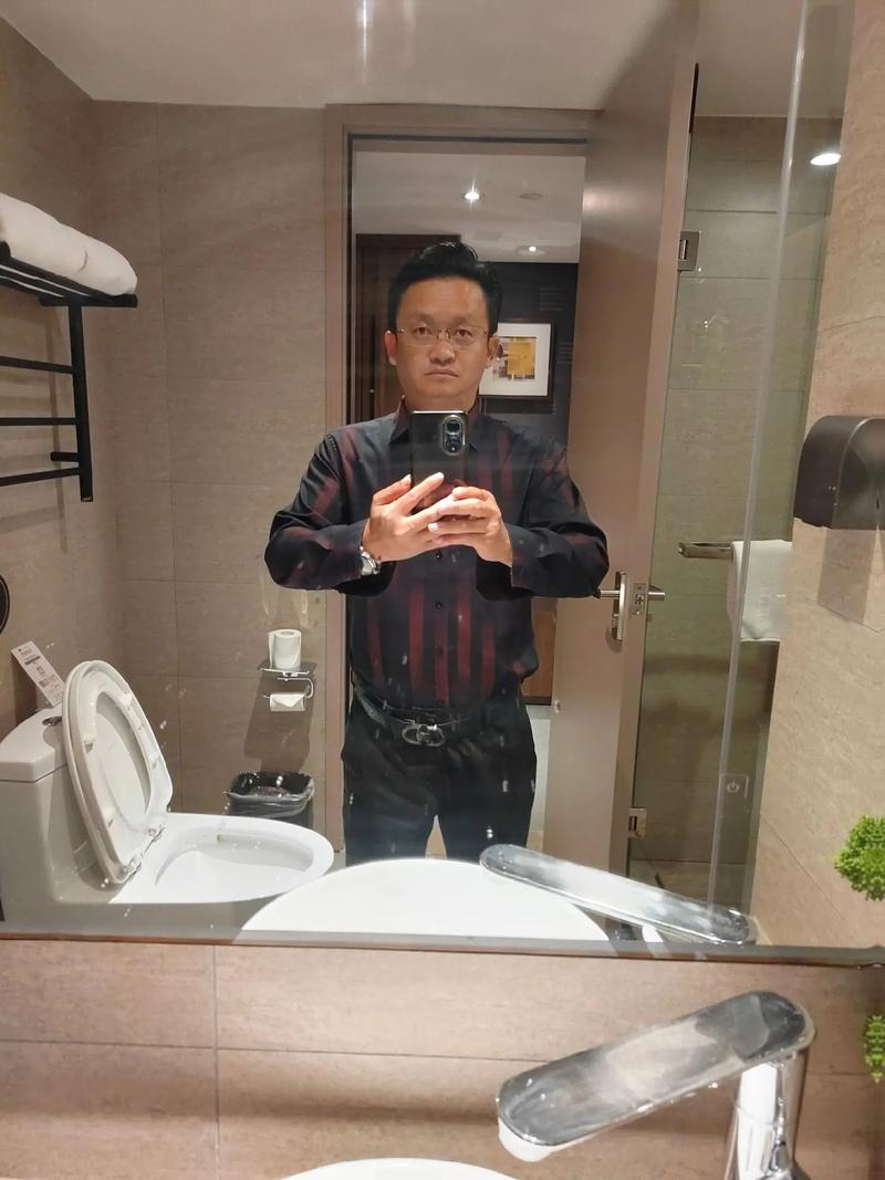 创指半日涨0.6% 电网设备股异动掀涨停潮