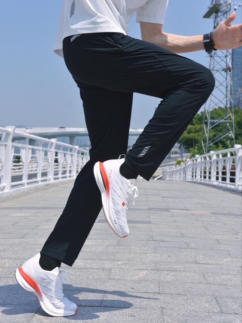 季度英文 季度英文缩写字母为Q 月度