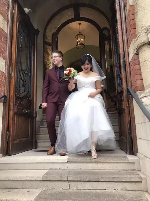 朴宝剑宋慧乔承认恋情